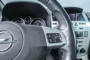 Минивэн Opel Zafira 2013 года, 769000 рублей, Челябинск