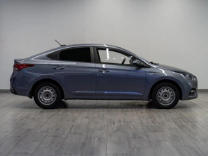 Седан Hyundai Solaris 2019 года, 999000 рублей, Саратов