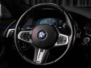 Седан BMW 5 серия 2019 года, 4876000 рублей, Тюмень