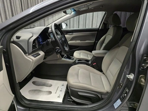 Седан Hyundai Elantra 2020 года, 1245000 рублей, Красноярск