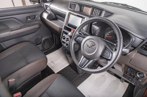 Минивэн Toyota Roomy 2021 года, 1269000 рублей, Томск