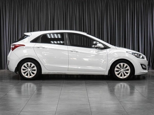 Хетчбэк Hyundai i30 2012 года, 999000 рублей, Тюмень