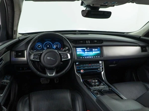 Седан Jaguar XF 2019 года, 2697077 рублей, Москва