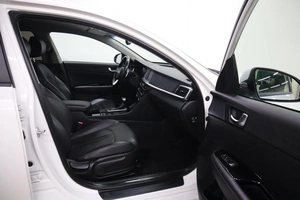 Седан Kia Optima 2019 года, 2150000 рублей, Брянск