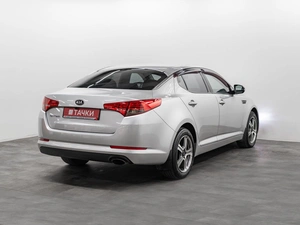 Седан Kia Optima 2012 года, 1050000 рублей, Красноярск