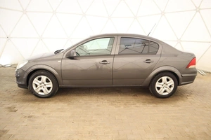 Седан Opel Astra 2011 года, 630000 рублей, Обнинск