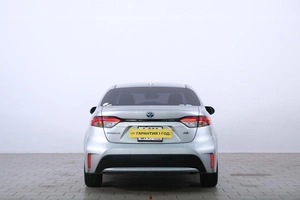 Седан Toyota Corolla 2019 года, 2299000 рублей, Омск