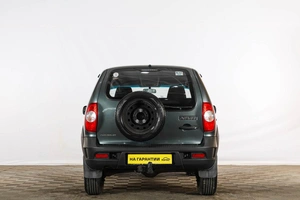 Внедорожник Chevrolet Niva 2018 года, 789000 рублей, Тюмень