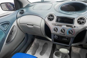 Хетчбэк Toyota Vitz 2000 года, 459000 рублей, Барнаул