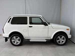 Внедорожник ВАЗ (LADA) 4x4 (Нива) 2018 года, 785000 рублей, Красноярск