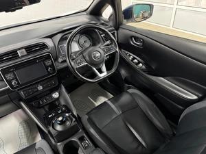 Хетчбэк Nissan Leaf 2018 года, 1799000 рублей, Красноярск