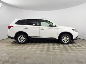 Внедорожник Mitsubishi Outlander 2018 года, 2089900 рублей, Казань
