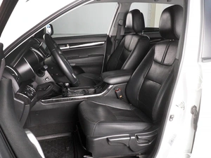 Внедорожник Kia Sorento 2015 года, 2050000 рублей, Красный Пахарь