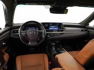 Седан Lexus ES 2021 года, 4618888 рублей, Москва