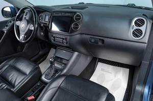 Внедорожник Volkswagen Tiguan 2011 года, 1329000 рублей, Челябинск