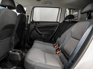 Внедорожник Skoda Yeti 2015 года, 1170000 рублей, Красноярск