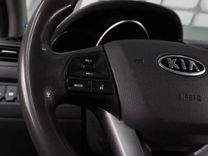 Седан Kia Rio 2012 года, 758000 рублей, Воронеж