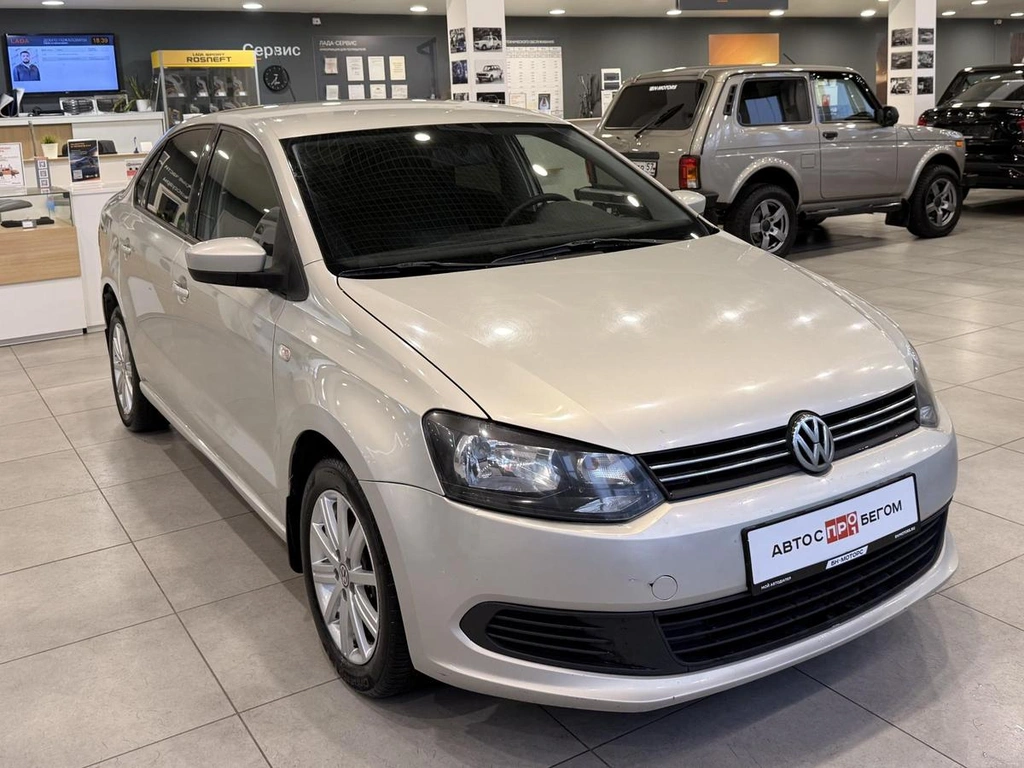 Седан Volkswagen Polo 2011 года, 790000 рублей, Орёл