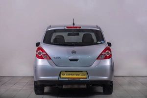 Хетчбэк Nissan Tiida 2010 года, 779000 рублей, Томск