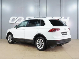 Внедорожник Volkswagen Tiguan 2017 года, 2349000 рублей, Воронеж