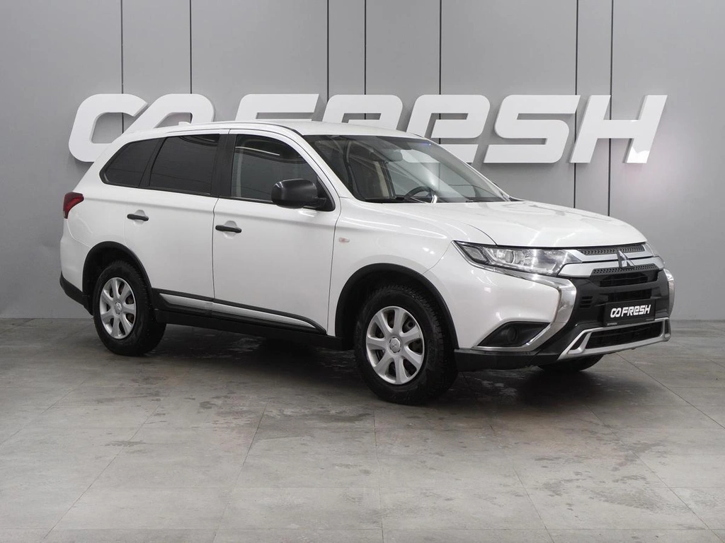 Внедорожник Mitsubishi Outlander 2019 года, 1696000 рублей, Воронеж