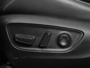 Внедорожник Toyota RAV4 2023 года, 4240000 рублей, Тюмень