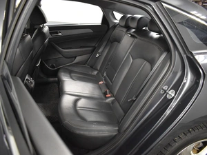 Седан Hyundai Sonata 2018 года, 1635100 рублей, Казань