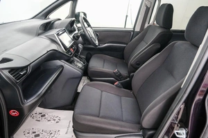 Минивэн Toyota Noah 2015 года, 1699000 рублей, Красноярск