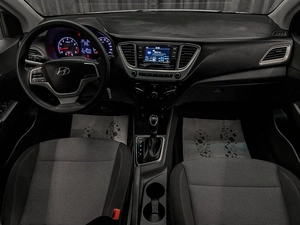Седан Hyundai Solaris 2021 года, 1390000 рублей, Красноярск
