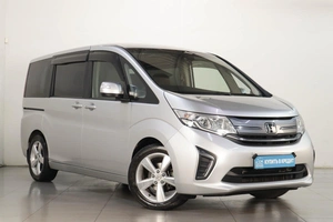 Минивэн Honda Stepwgn 2016 года, 1729000 рублей, Челябинск