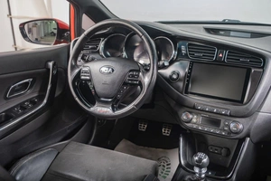 Хетчбэк Kia Ceed GT 2014 года, 1069000 рублей, Томск