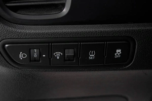 Хетчбэк Kia Rio X-Line 2018 года, 1349000 рублей, Кемерово