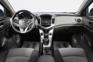Седан Chevrolet Cruze 2009 года, 649000 рублей, Новосибирск