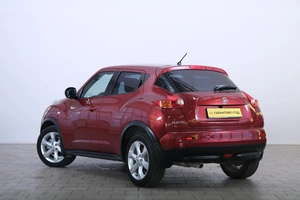 Внедорожник Nissan Juke 2011 года, 1139000 рублей, Омск