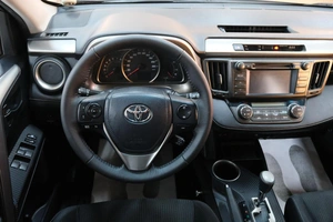 Внедорожник Toyota RAV4 2013 года, 1989000 рублей, Омск