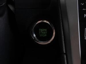 Седан Toyota Camry 2013 года, 1279000 рублей, Тюмень