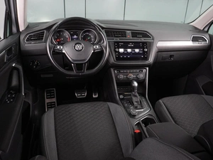 Внедорожник Volkswagen Tiguan 2018 года, 2399000 рублей, Воронеж