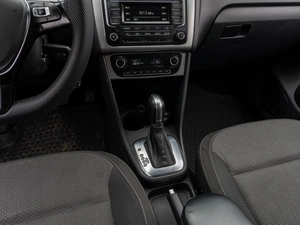 Седан Volkswagen Polo 2016 года, 1099000 рублей, Саратов