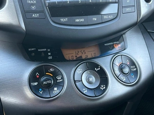Внедорожник Toyota RAV4 2010 года, 1399000 рублей, Ижевск