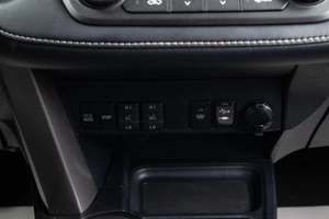 Внедорожник Toyota RAV4 2018 года, 2799000 рублей, Оренбург