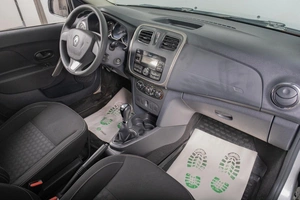 Седан Renault Logan 2017 года, 1029000 рублей, Томск