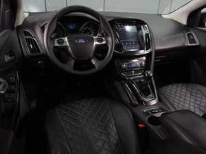 Хетчбэк Ford Focus 2011 года, 899000 рублей, Воронеж