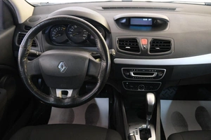 Седан Renault Fluence 2011 года, 749000 рублей, Омск