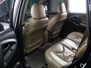 Внедорожник Toyota RAV4 2010 года, 1199000 рублей, Тюмень
