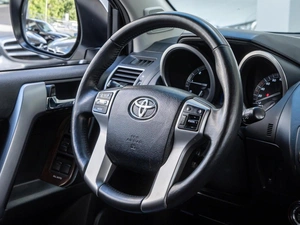 Внедорожник Toyota Land Cruiser Prado 2016 года, 3950000 рублей, Волгоград