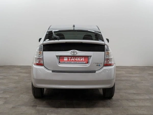 Лифтбек Toyota Prius 2009 года, 675000 рублей, Красноярск