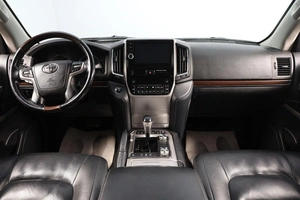 Внедорожник Toyota Land Cruiser 2018 года, 7299000 рублей, Новосибирск