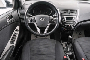 Седан Hyundai Solaris 2015 года, 899000 рублей, Красноярск