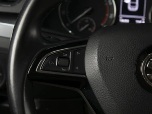 Лифтбек Skoda Superb 2017 года, 1980000 рублей, Омск