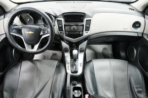 Седан Chevrolet Cruze 2012 года, 649000 рублей, Омск